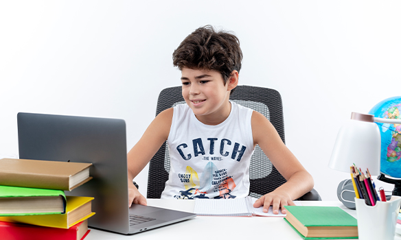 Pure Phonics vs Memorisation: How Children in Dubai Learn to Read Independently