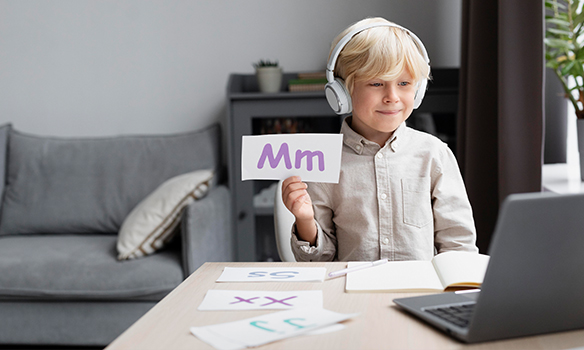 Pure Phonics vs Memorisation: How Children in Abu Dhabi Learn to Read Independently